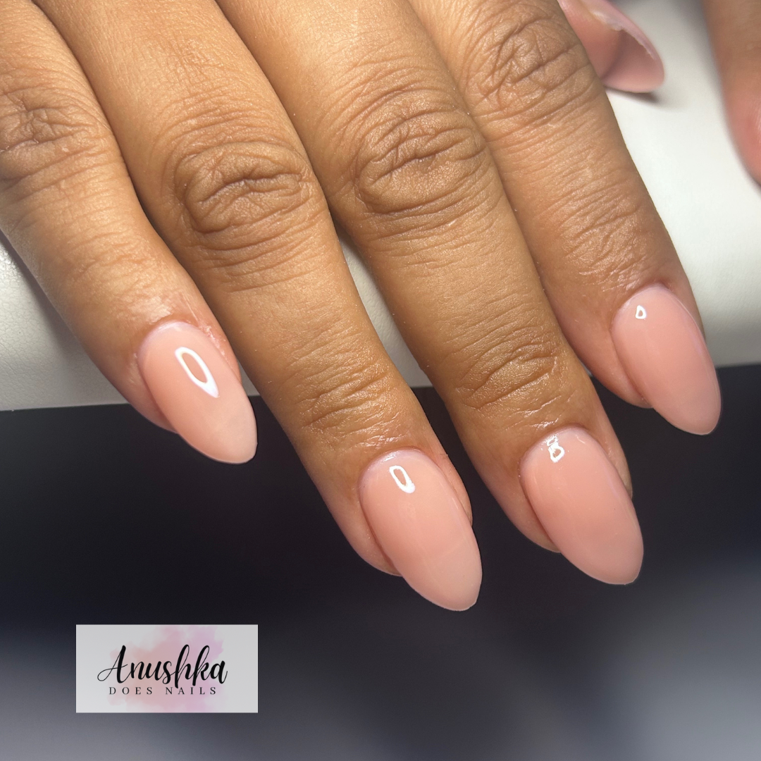 Minimalist Nails